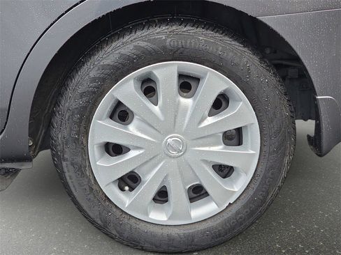 Used 2019 Nissan Versa S Plus image 35