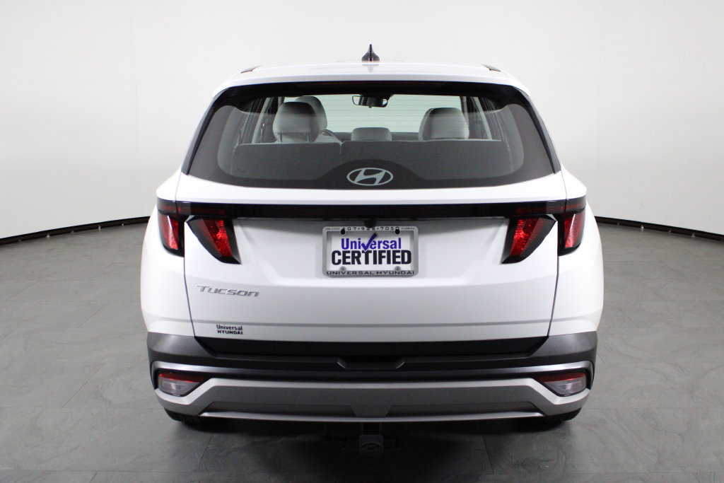 Certified 2026 Hyundai Tucson SE FWD image 11