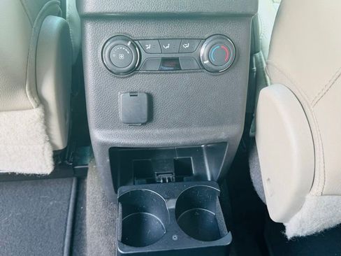 Used 2015 Ford Explorer XLT w/ Equipment Group 202B FWD image 14