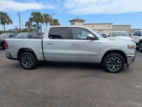 Used 2026 RAM 1500 Laramie AWD/4WD image 3