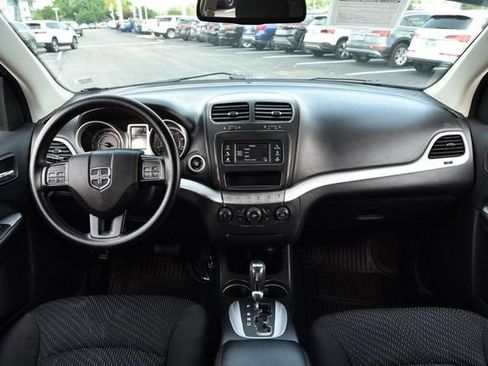 Used 2018 Dodge Journey SE w/ Blacktop Package FWD image 7