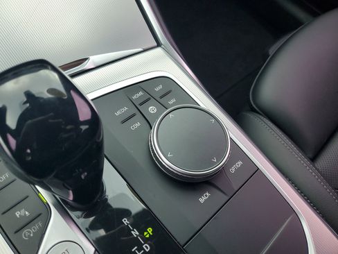 Used 2022 BMW 330i xDrive Sedan w/ Driving Assistance Package image 35