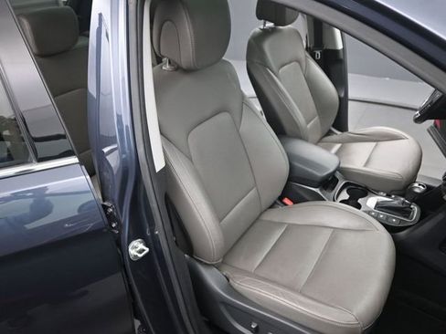 Used 2018 Hyundai Santa Fe SE Ultimate w/ SE Ultimate Tech Package 03 image 21