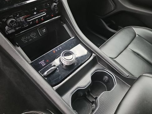 Used 2024 Jeep Grand Cherokee Limited AWD/4WD image 33