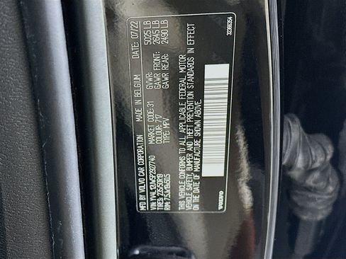 Used 2023 Volvo XC40 B5 Plus w/ Driver Assist Package AWD/4WD image 12