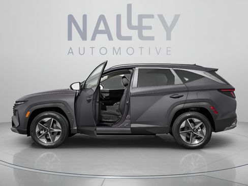 Used 2025 Hyundai Tucson SEL FWD image 3