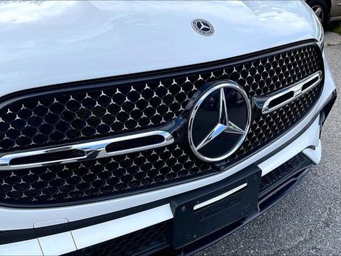Used 2024 Mercedes-Benz GLC 300 4MATIC w/ AMG Line image 6