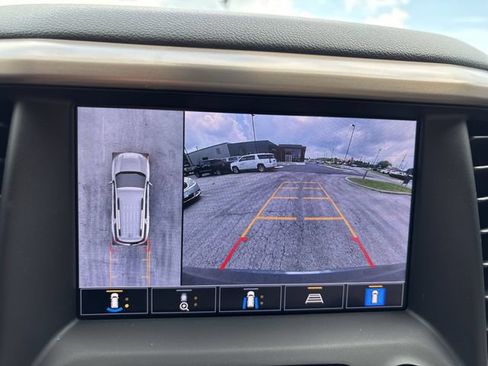 Used 2021 GMC Acadia Denali w/ Denali Technology Package AWD/4WD image 17