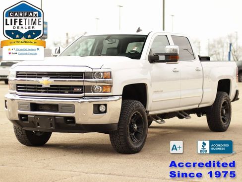 Used 2015 Chevrolet Silverado 2500 LTZ w/ LTZ Plus Package image 3