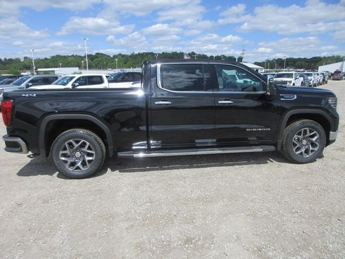 New 2026 GMC Sierra 1500 SLT w/ SLT Premium Plus Package AWD/4WD image 3
