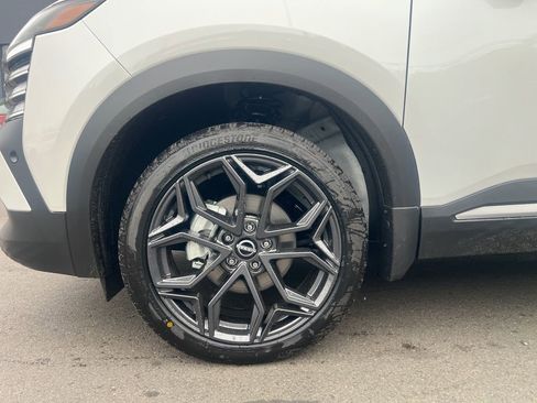 New 2026 Nissan Kicks SR w/ Cold Weather Package image 21