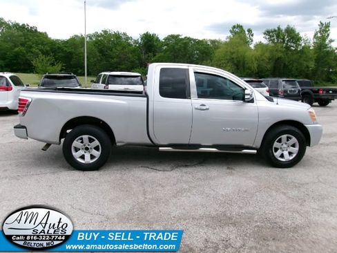 Used 2010 Nissan Titan XE w/ XE Popular Equipment Pkg RWD image 8