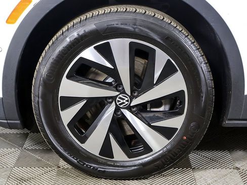 Used 2023 Volkswagen ID.4 Pro AWD/4WD image 21