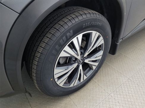 Used 2022 Nissan Rogue SV w/ SV Premium Package AWD/4WD image 31