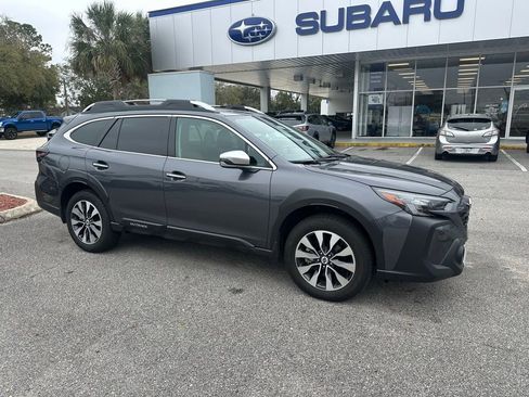 Used 2025 Subaru Outback Touring XT image 1
