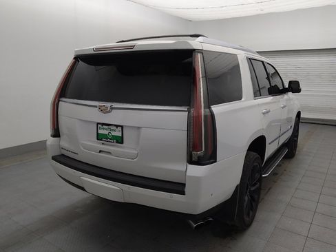 Used 2018 Cadillac Escalade Luxury image 9