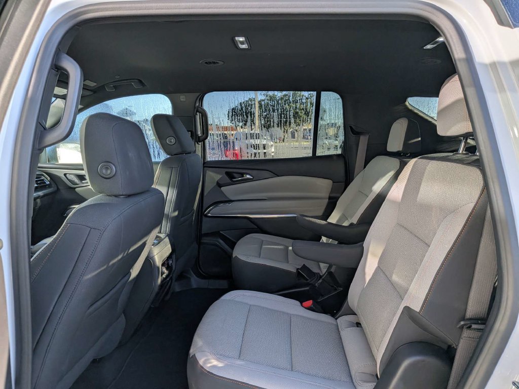 Used 2026 Chevrolet Traverse LT w/ Driver Confidence Package FWD image 14