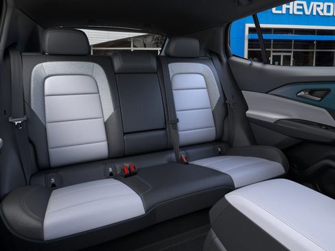 New 2026 Chevrolet Equinox EV LT image 19