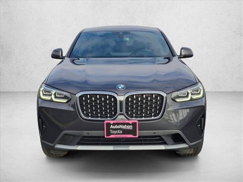 Used 2022 BMW X4 xDrive30i w/ Premium Package 2 AWD/4WD image 2