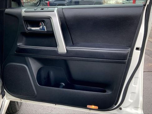 Used 2016 Toyota 4Runner Limited image 22