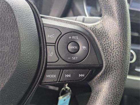 Used 2022 Toyota Corolla LE image 16