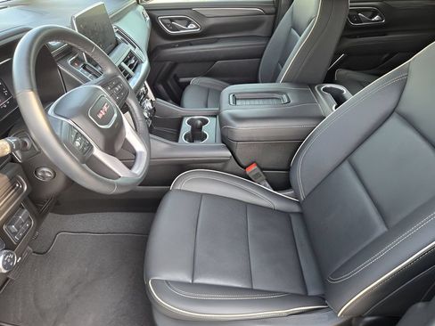 Used 2024 GMC Yukon XL SLT w/ SLT Luxury Package AWD/4WD image 12