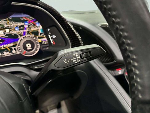Used 2017 Audi R8 V10 w/ Carbon Exterior Package image 25