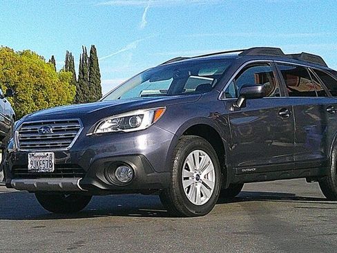 Used 2015 Subaru Outback 2.5i Premium AWD/4WD image 2