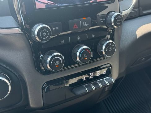 Used 2025 RAM 1500 Big Horn AWD/4WD image 17