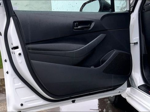 Used 2022 Toyota Corolla LE w/ LE Convenience Package image 22