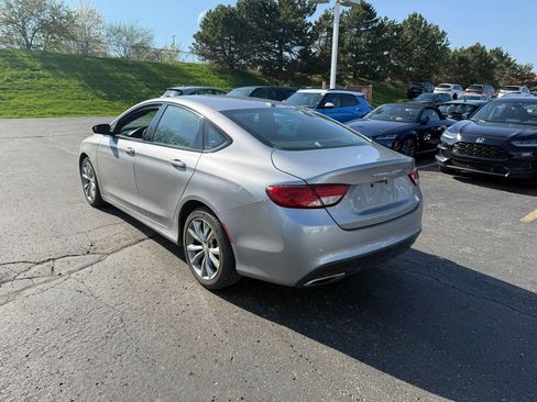 Used 2016 Chrysler 200 S w/ Comfort Group image 2