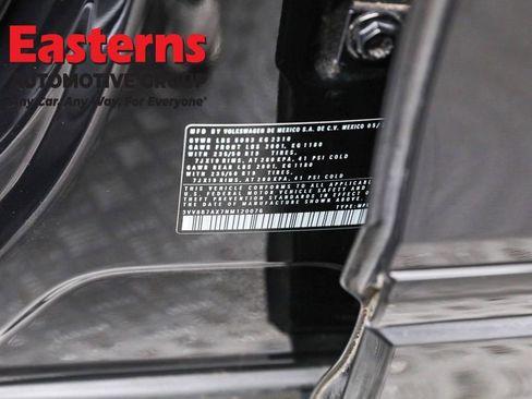 Used 2022 Volkswagen Tiguan SE R-Line image 36