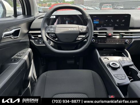 New 2026 Kia Sportage LX image 8