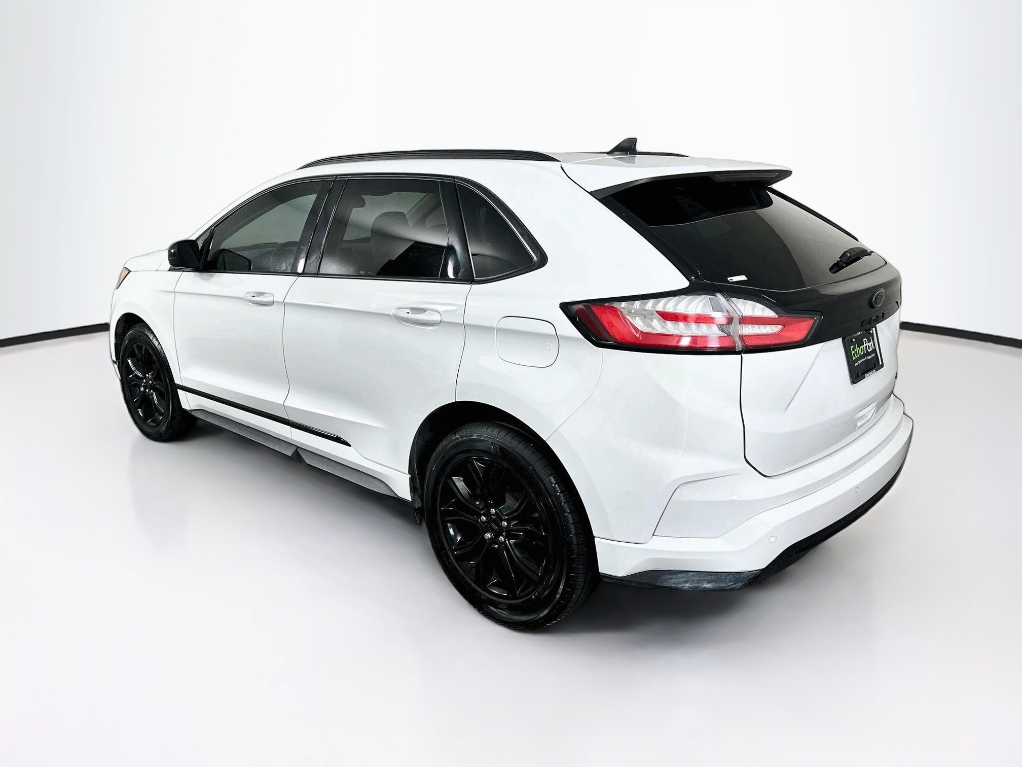 Used 2022 Ford Edge SE w/ Black Appearance Package AWD/4WD image 5