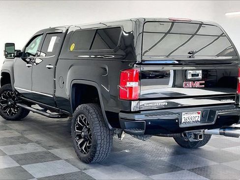 Used 2016 GMC Sierra 2500 Denali w/ Duramax Plus Package AWD/4WD image 10