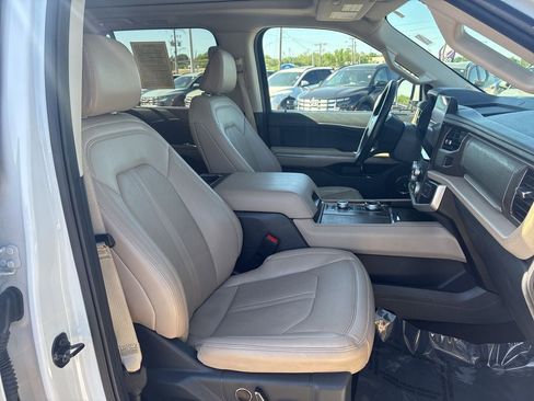 Used 2024 Ford Expedition Max Limited AWD/4WD image 39