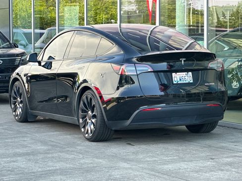 Used 2024 Tesla Model Y Performance AWD/4WD image 5