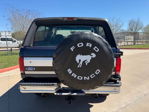 Used 1995 Ford Bronco XLT AWD/4WD image 8