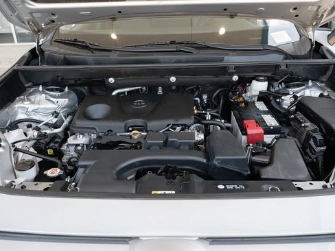 Used 2022 Toyota RAV4 XLE Premium FWD image 15