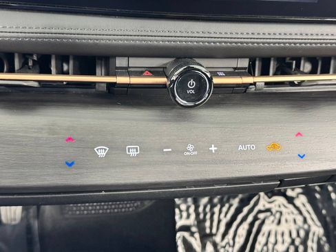 Certified 2024 Nissan Ariya AWD image 26