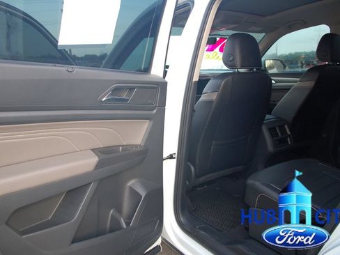 Used 2022 Volkswagen Atlas SEL Premium AWD/4WD image 13