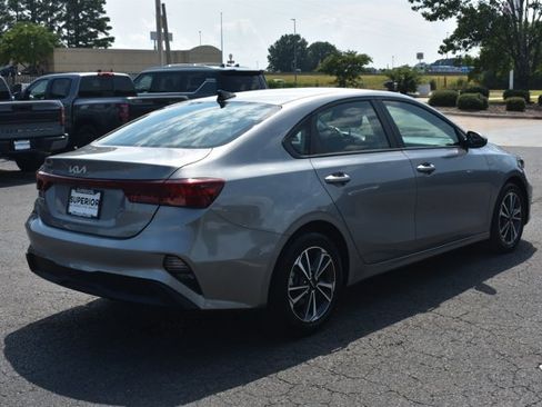 Used 2024 Kia Forte LXS FWD image 5