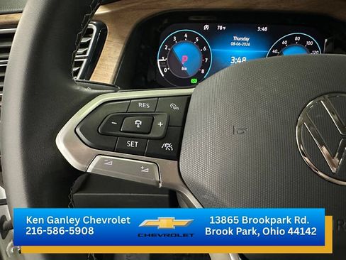 Used 2024 Volkswagen Atlas SE FWD image 12