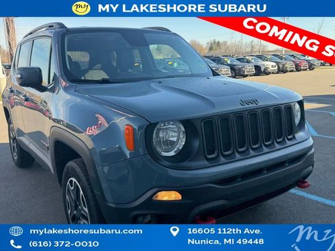 Used 2017 Jeep Renegade Trailhawk w/ Premium Trailhawk Package image 1