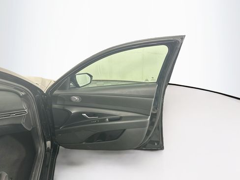 Used 2022 Hyundai Elantra SEL w/ Convenience + Premium Package FWD image 32