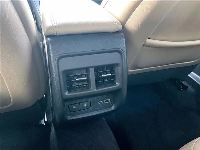 Used 2024 Cadillac XT4 Luxury w/ Cold Weather Package FWD image 25