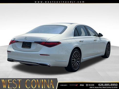 Used 2022 Mercedes-Benz S 580 4MATIC Sedan w/ 3D Technology Package image 8