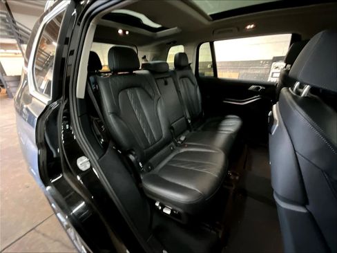 Used 2025 BMW X7 xDrive40i AWD/4WD image 29