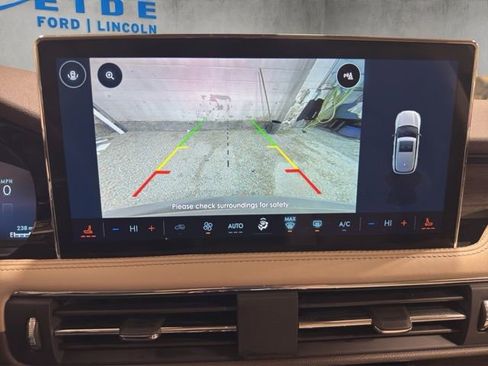 Used 2023 Lincoln Corsair Reserve image 16