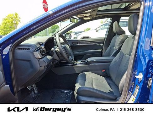 Used 2025 Toyota Camry XSE w/ Premium Plus Package AWD/4WD image 15